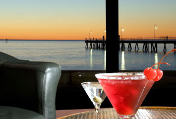 Horizons Cocktail Lounge - Tourism Bookings WA