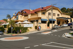 Harbord Beach Hotel - Accommodation Tasmania 0