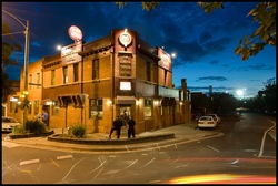 London Tavern Hotel - Melbourne Tourism 0