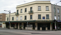Livingstone Hotel - Pubs and Clubs