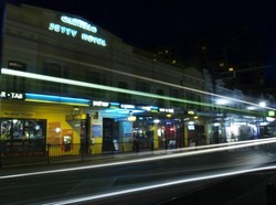 Glenelg Jetty Hotel - Restaurant Darwin 0