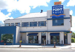 Wynnum Point Hotel - Restaurant Guide 1