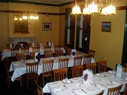 O'Sullivans Sibeen Irish Bar, Restaurant & Functions - Hotel Accommodation 1