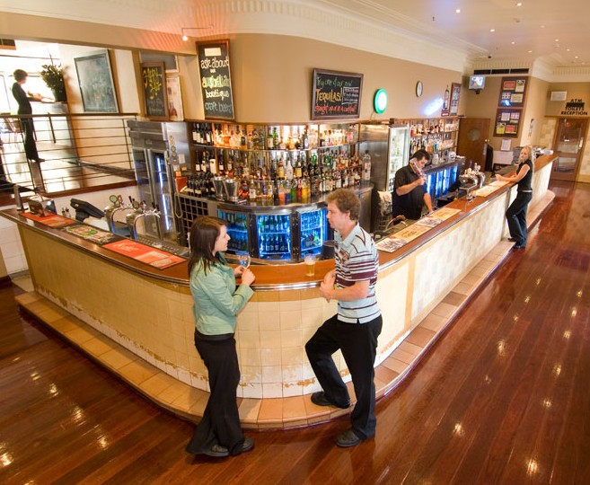 The Clarendon Hotel - Pubs Perth 3