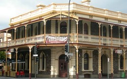 Cathedral Hotel - Accommodation Nelson Bay
