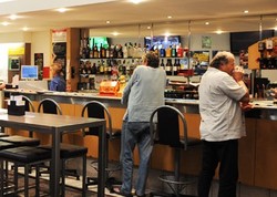 Colonnades Tavern - Pubs Perth 3