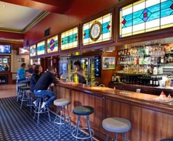 Kensington Hotel - Pubs Perth 2