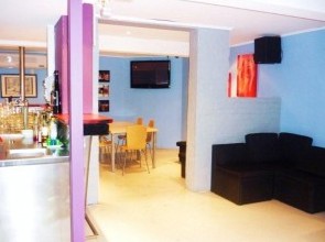 The Alibi Room - Accommodation in Surfers Paradise 2