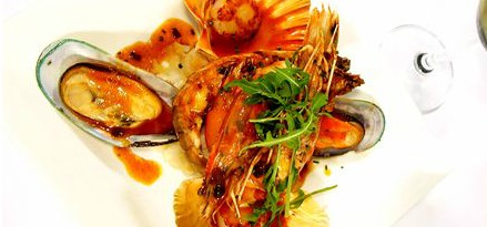 Lively Catch Seafood Restaurant - Casino Accommodation