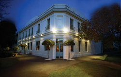 O'Connells Centenary Hotel - Accommodation Georgetown 0