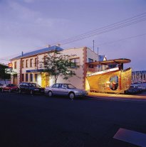 Waterfront Hotel - Accommodation QLD