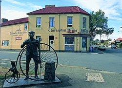 Clarendon Arms Hotel - QLD Tourism