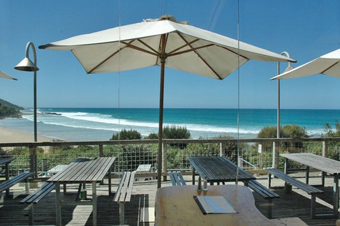 Wye Beach Hotel - QLD Tourism 4