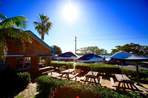 Hadleys Hotel - Restaurant Gold Coast 1