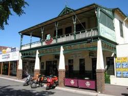 Shamrock Hotel Alexandra - QLD Tourism