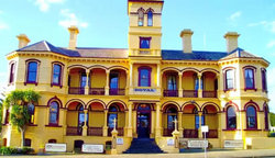 The Queenscliff Historic Royal Hotel - Lennox Head Accommodation