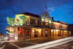 Town Hall Hotel - Lightning Ridge Tourism