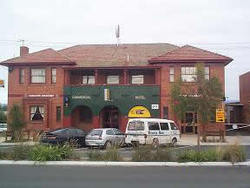 Commercial Hotel Hayfield - Tourism Canberra