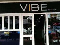 Vibe Bar And Restaurant - thumb 3