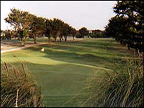 South Lakes Golf Club - St Kilda Accommodation