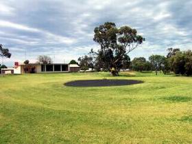 Cleve Golf Club - Accommodation Redcliffe