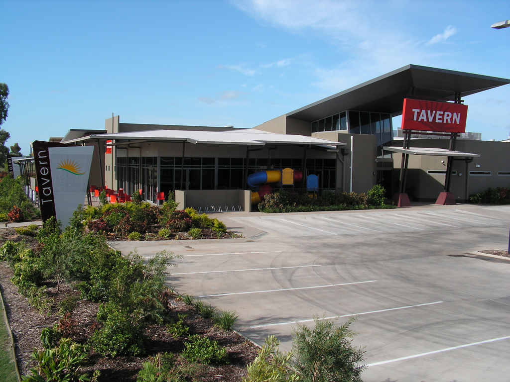 Mayfair Ridge Tavern - Townsville Tourism