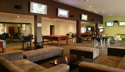 Ocean Beach Hotel - Accommodation Redcliffe