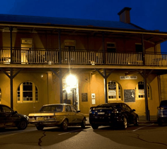 Goulburn Club - Accommodation Redcliffe