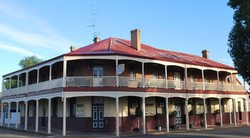 Brookton Club Hotel - Wagga Wagga Accommodation