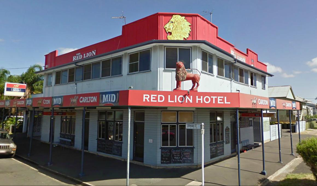Red Lion Hotel - thumb 2