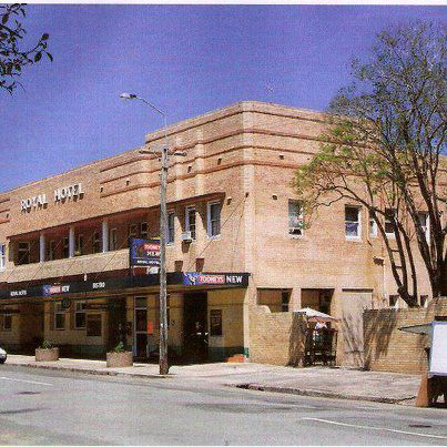 Royal Hotel - Accommodation Redcliffe