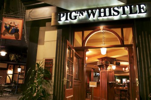 Pig N Whistle British Pub Indooroopilly - Tourism Canberra