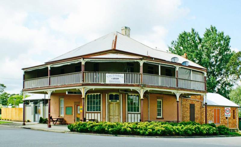 The Victoria Hotel Hinton - Wagga Wagga Accommodation