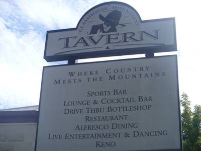 Glass House Mountains Tavern - Townsville Tourism
