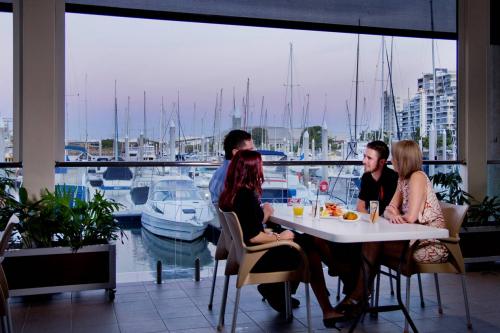 Townsville Yacht Club - thumb 2
