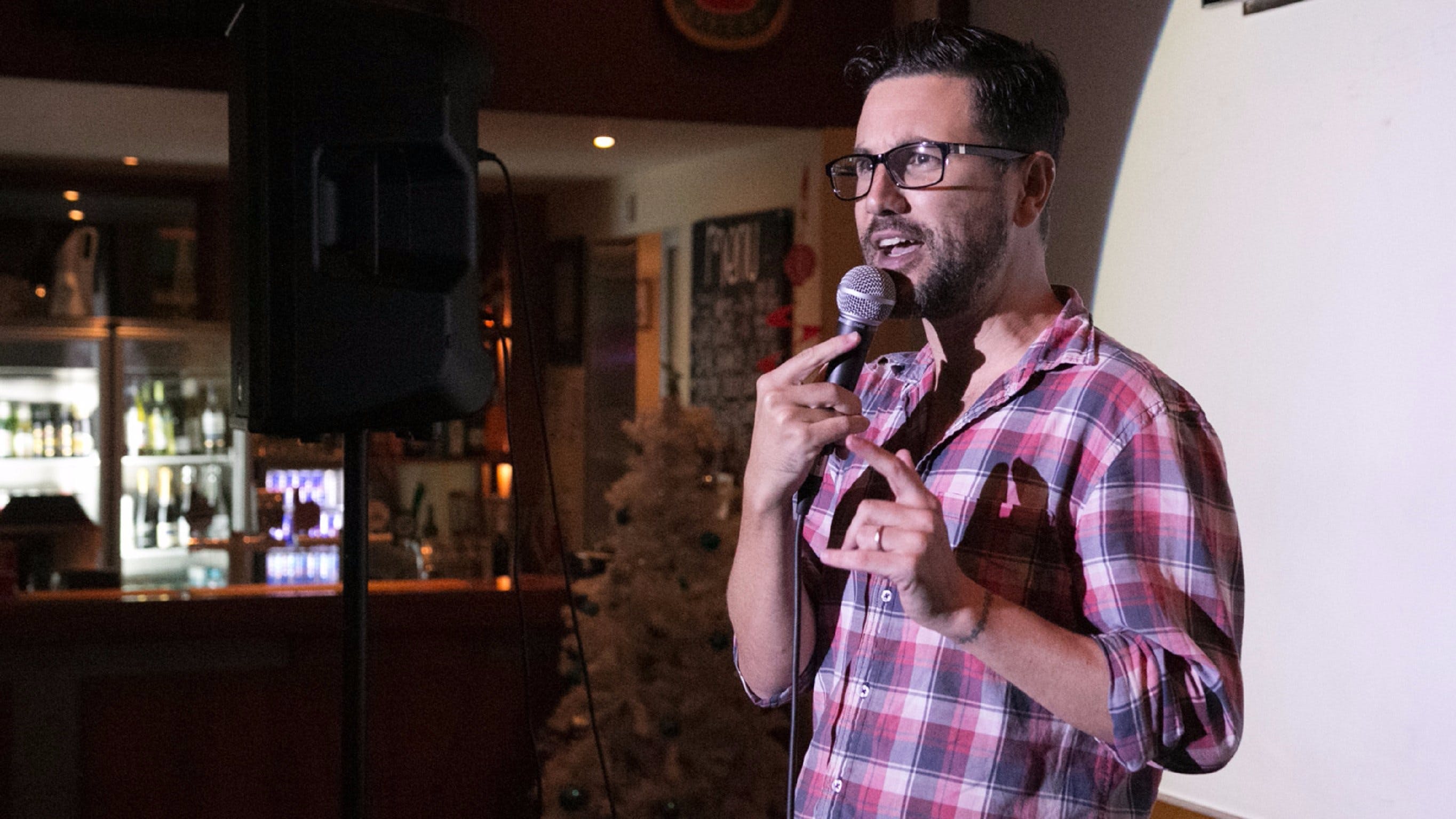 Based Comedy at the Dog and Parrot Tavern - Kawana Tourism