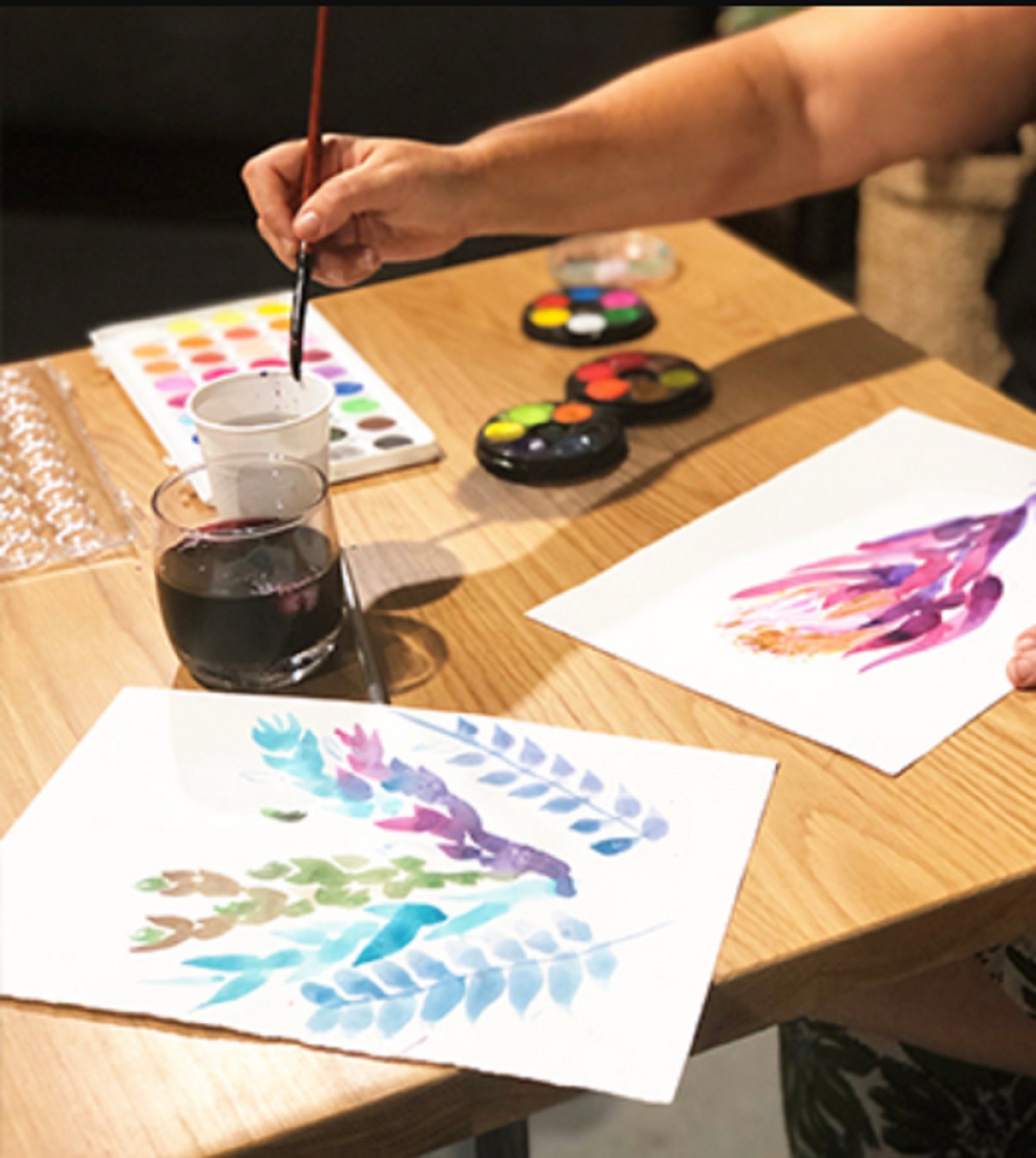 Paint and Sip Class Watercolour and Wine - Melbourne Tourism