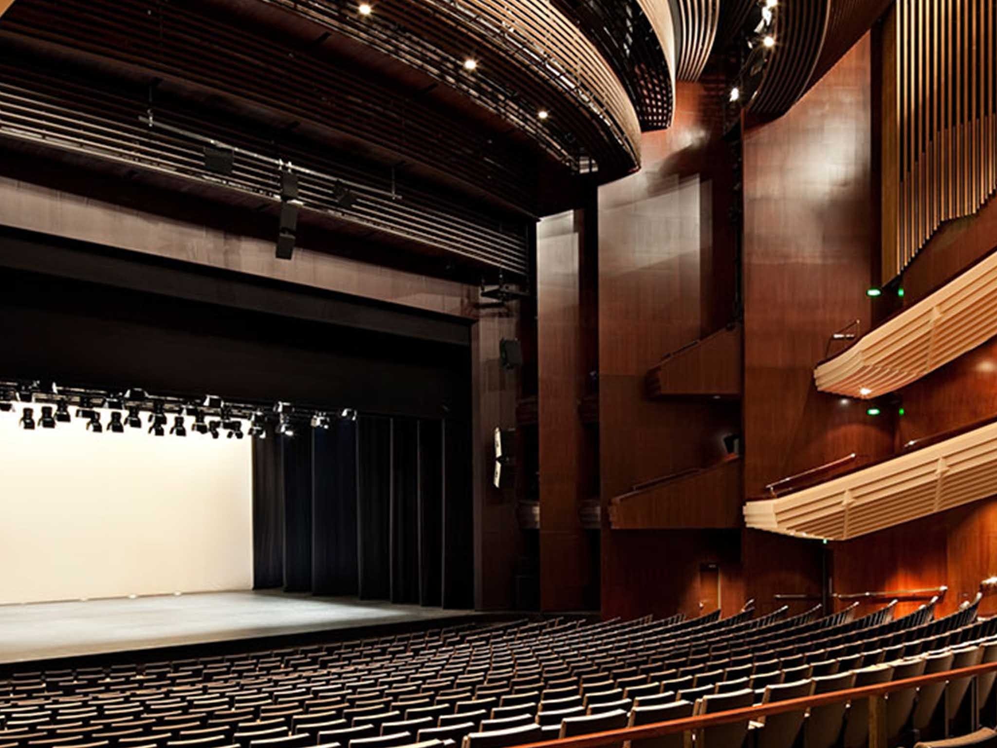 QPAC Weekly Discovery Tour - Accommodation Bookings