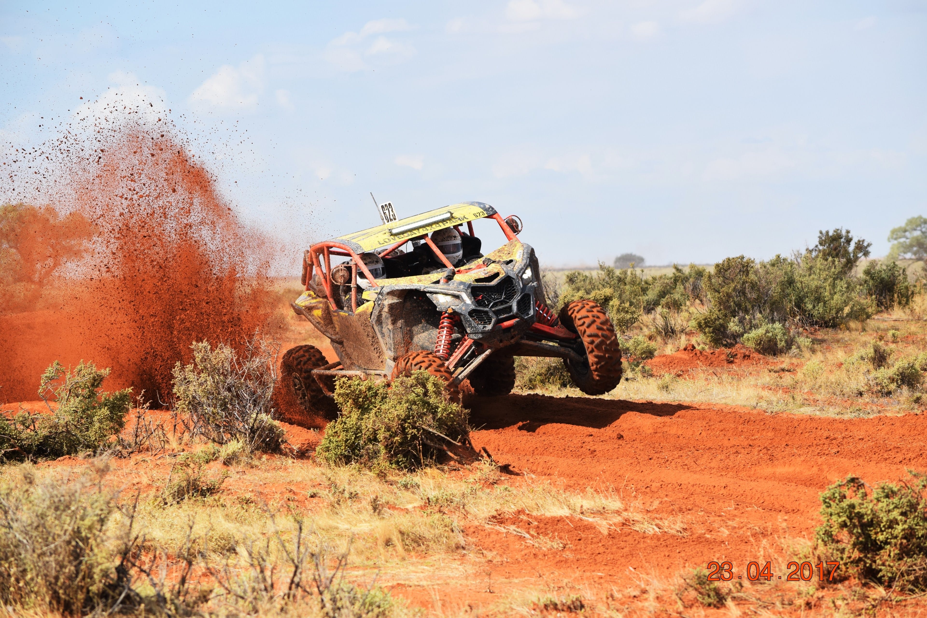 CanAm Loveday 400 Off-Road Race - thumb 1
