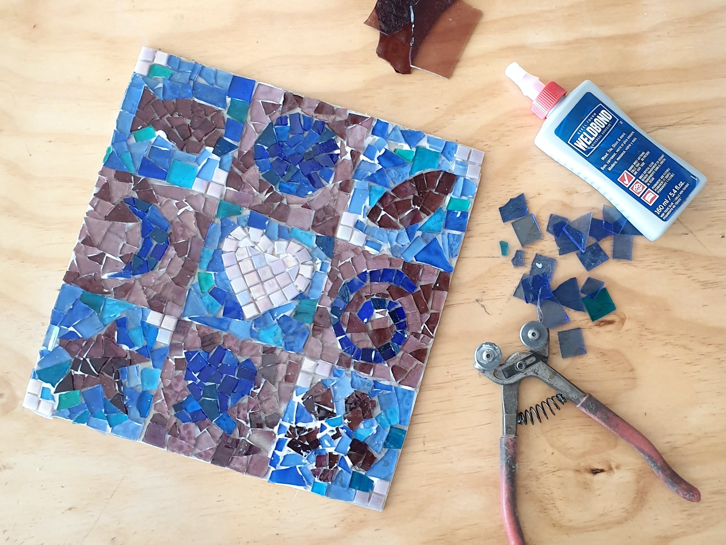 Intro to Mosaics Weekend with Leadlight By Ettore - Accommodation Mount Tamborine