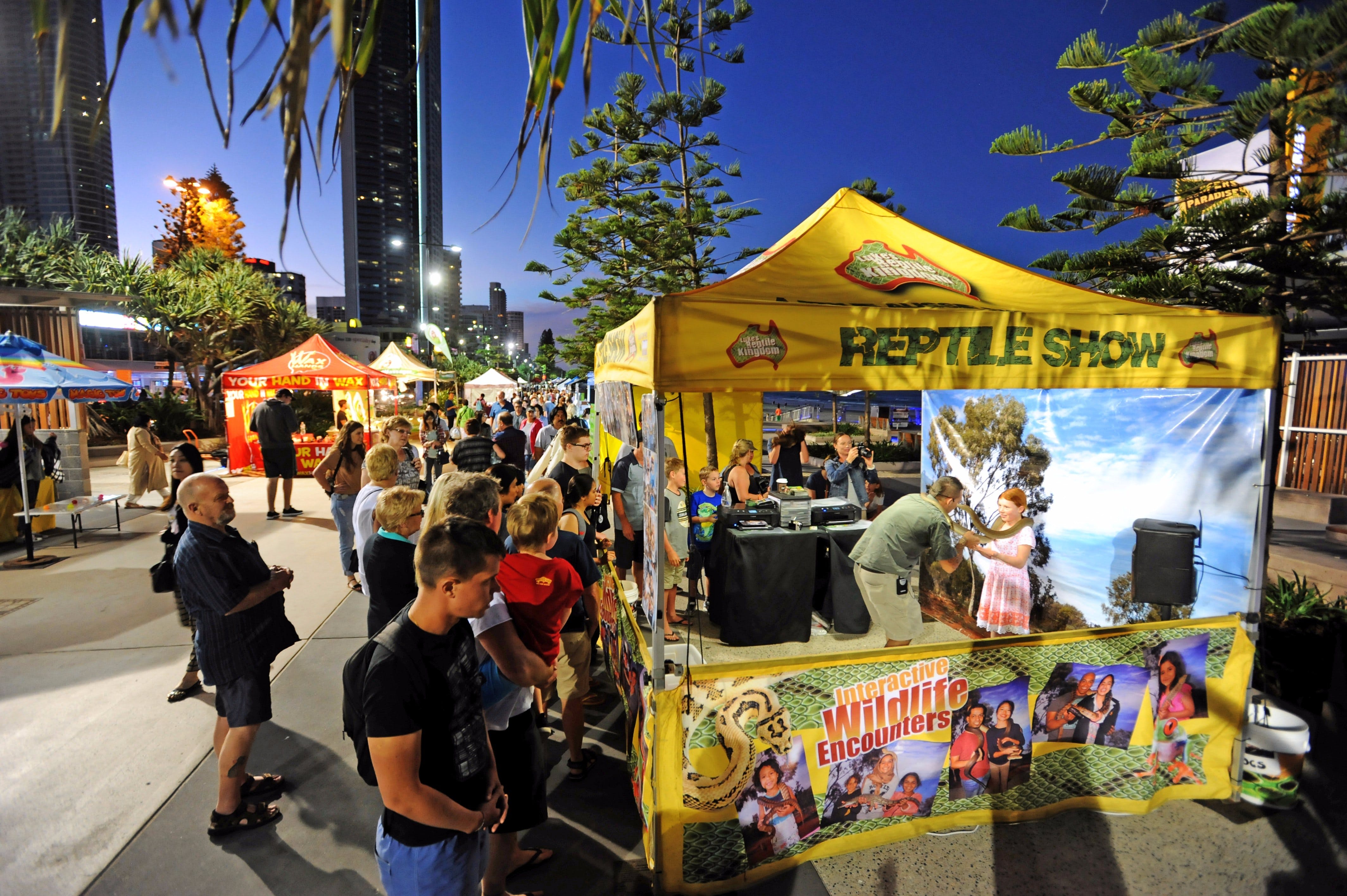 Surfers Paradise Beachfront Markets - Townsville Tourism