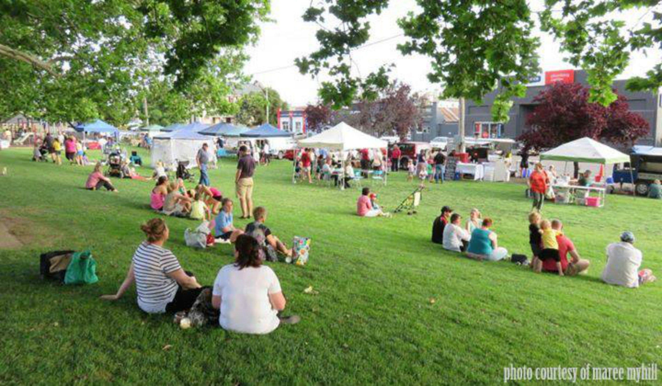 Young and Region Farmers Markets - St Kilda Accommodation