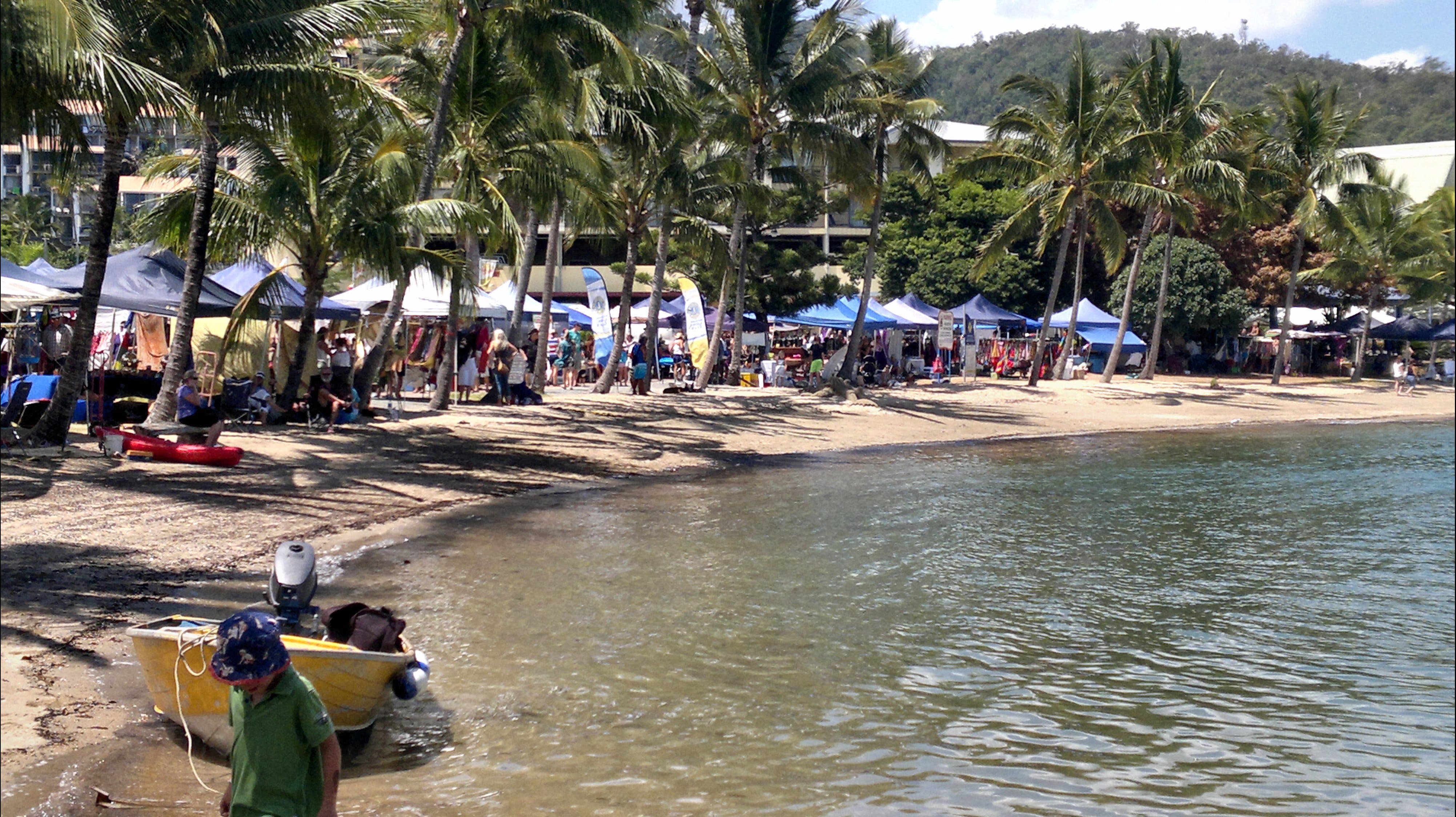 Lions Airlie Beach Community Markets - Accommodation NT